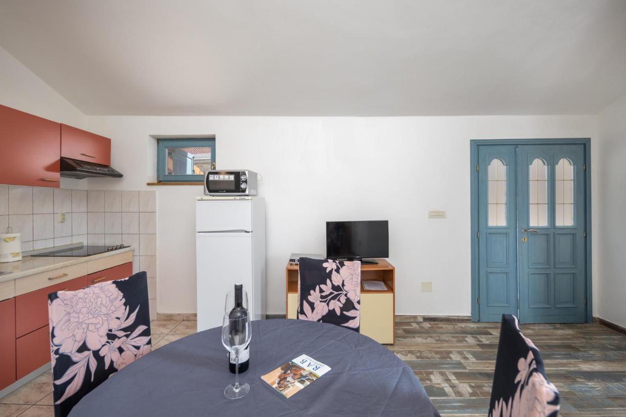 Apartment Doris Supetarska Draga Bagian luar foto