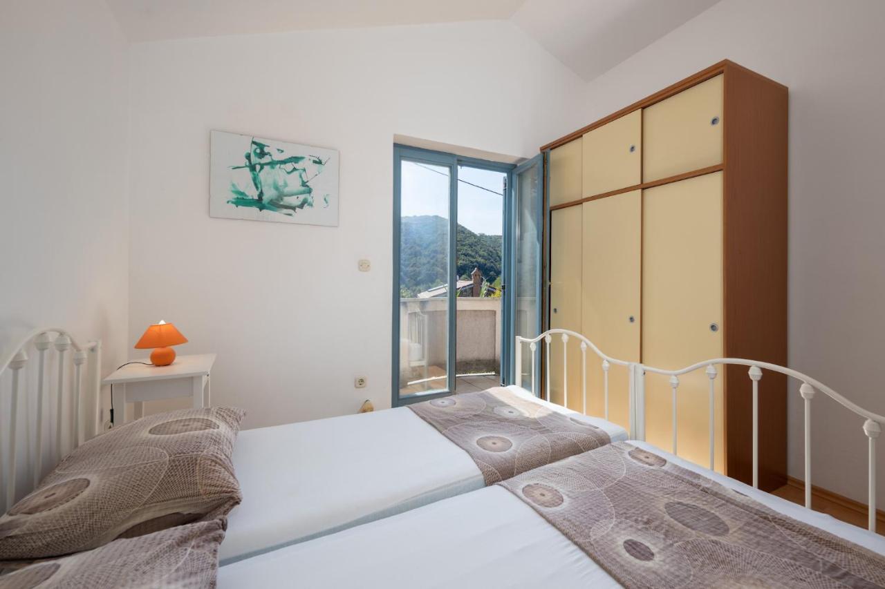 Apartment Doris Supetarska Draga Bagian luar foto