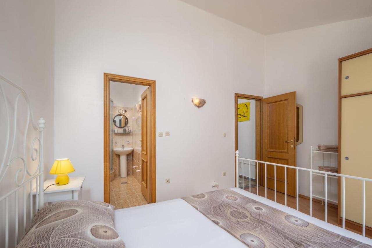 Apartment Doris Supetarska Draga Bagian luar foto